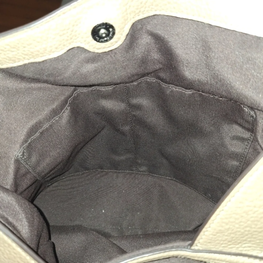 Coach Lexy Shoulder Bag - Picture 7 of 8